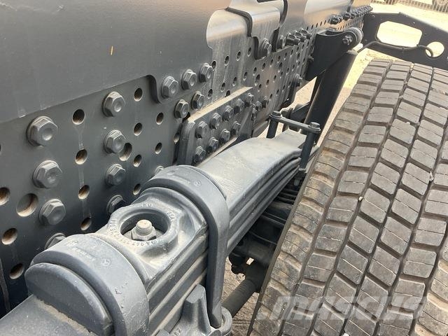 Mercedes-Benz Arocs 4240 キャブ付きシャーシ