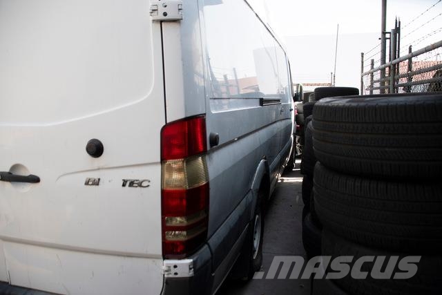 Mercedes-Benz Sprinter شاحنة مقفلة