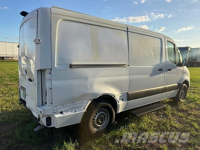 Mercedes-Benz Sprinter Furgone chiuso