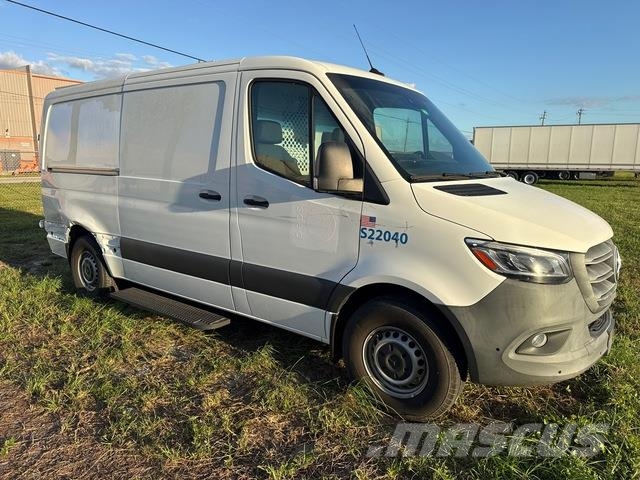 Mercedes-Benz Sprinter Furgone chiuso