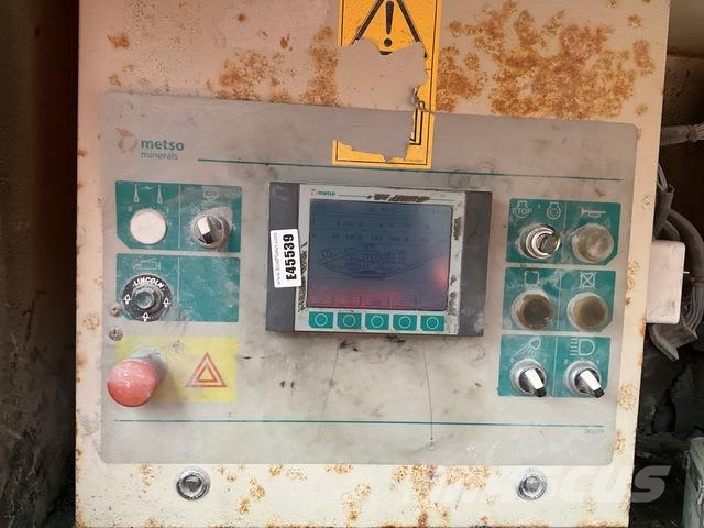 Metso LT300HP Pulverisierer