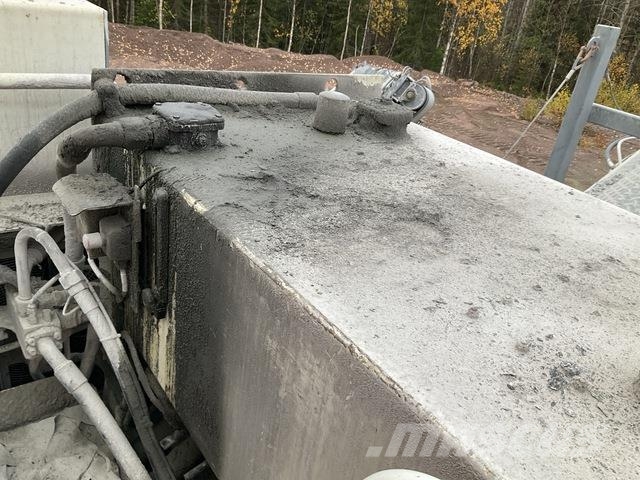 Metso LT300HP Pulverisierer