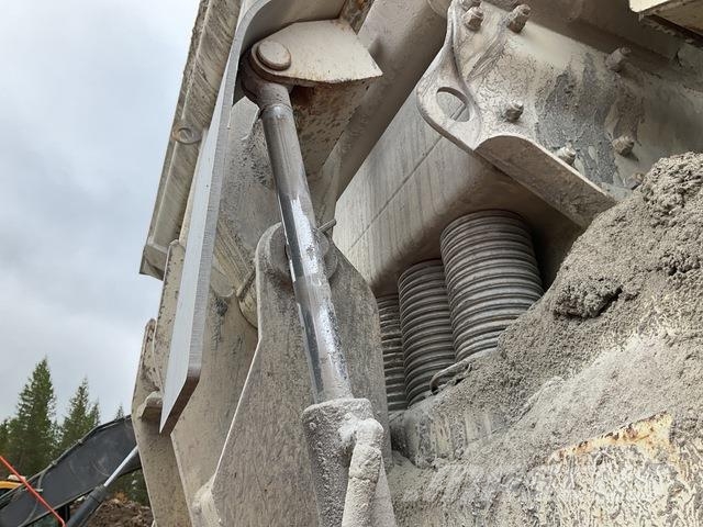 Metso LT300HP Pulverisierer