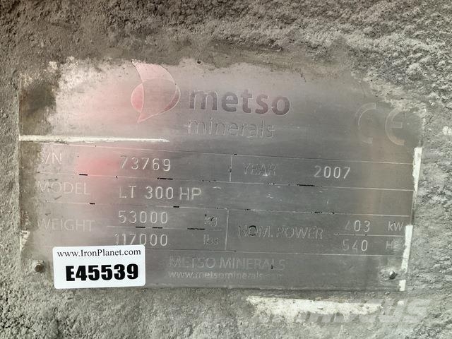 Metso LT300HP Pulverisierer