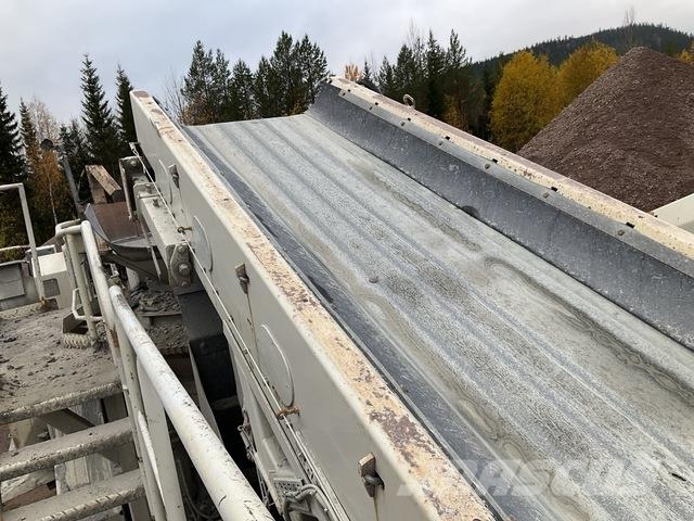 Metso LT300HP Pulverisierer