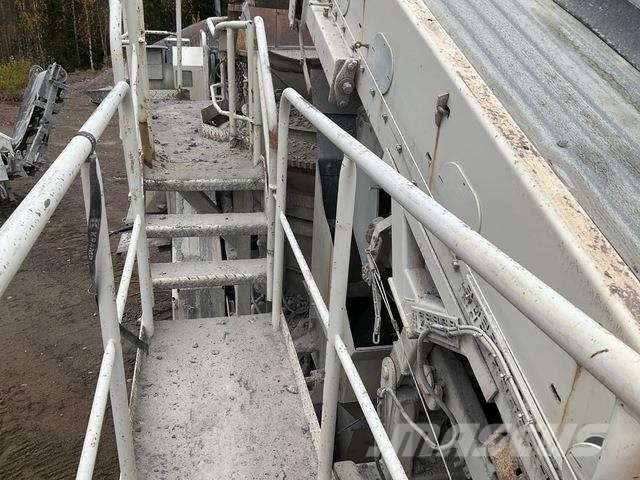 Metso LT300HP Pulverisierer