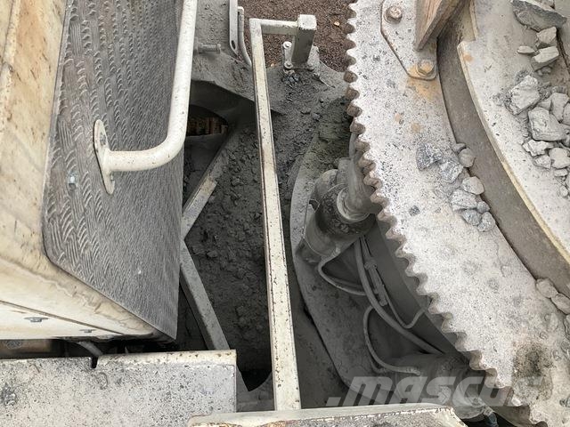 Metso LT300HP Pulverisierer