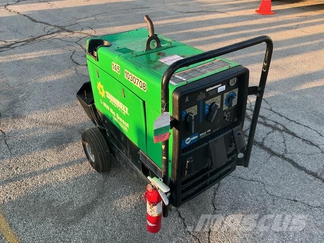 Miller Bobcat 250 용접기