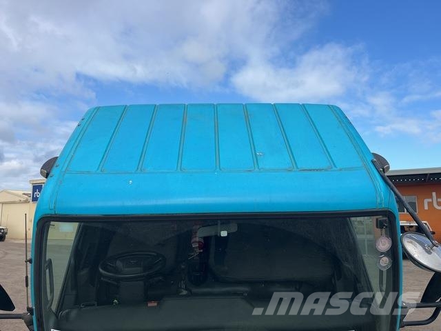 Mitsubishi Fuso Canter 7/800 شاحنات مسطحة/مفصلية الجوانب