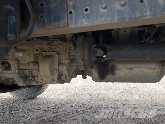 Mitsubishi Fuso Canter 7/800 شاحنات مسطحة/مفصلية الجوانب