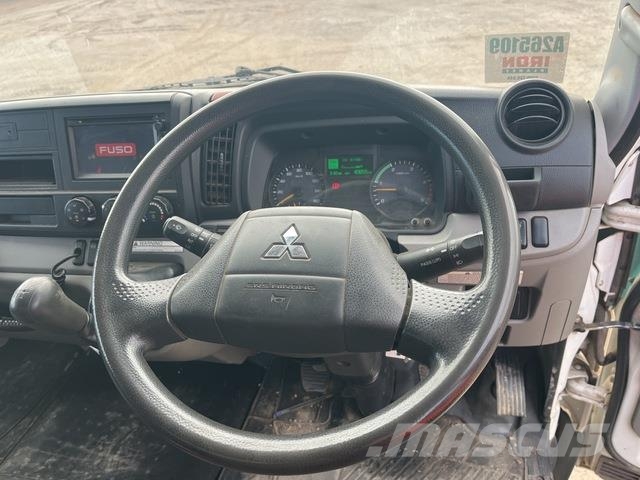 Mitsubishi Fuso Canter 7/800 شاحنات مسطحة/مفصلية الجوانب