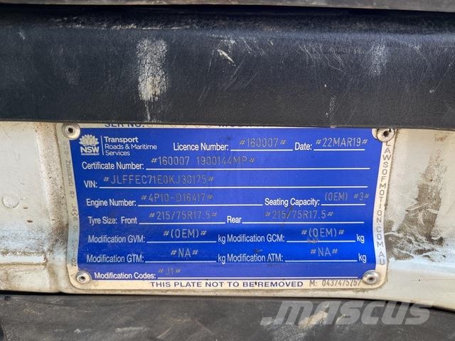 Mitsubishi Fuso Canter 7/800 شاحنات مسطحة/مفصلية الجوانب