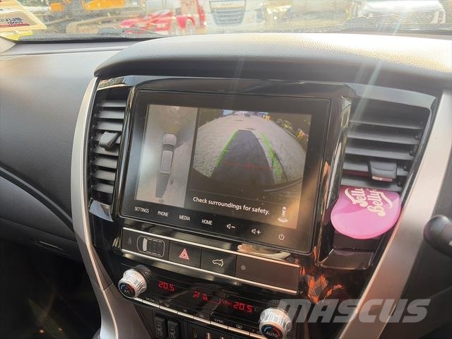 Mitsubishi Pajero Sport Personbilar
