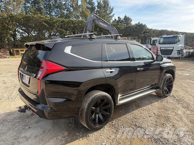 Mitsubishi Pajero Sport Personbilar