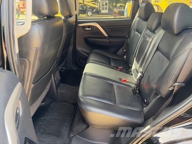 Mitsubishi Pajero Sport Personbilar