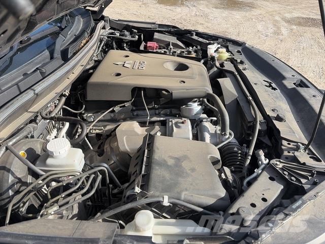 Mitsubishi Pajero Sport Personbilar