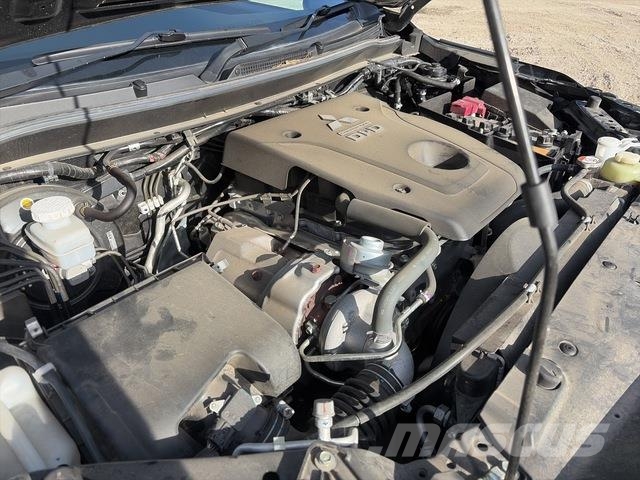 Mitsubishi Pajero Sport Personbilar