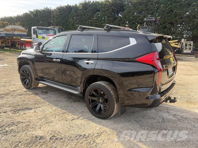 Mitsubishi Pajero Sport Personbilar