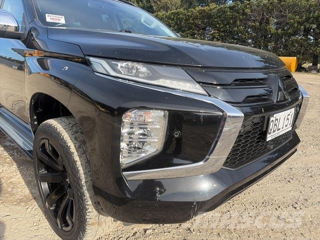 Mitsubishi Pajero Sport Personbilar