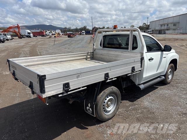 Mitsubishi Triton Ldv/dropside