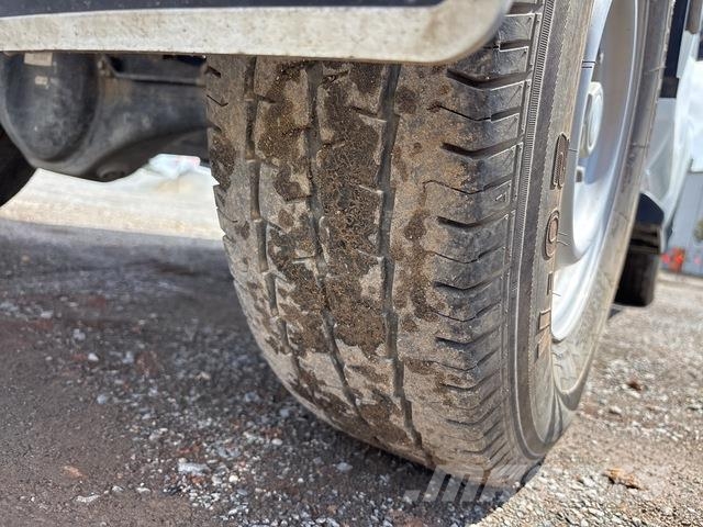 Mitsubishi Triton Ldv/dropside