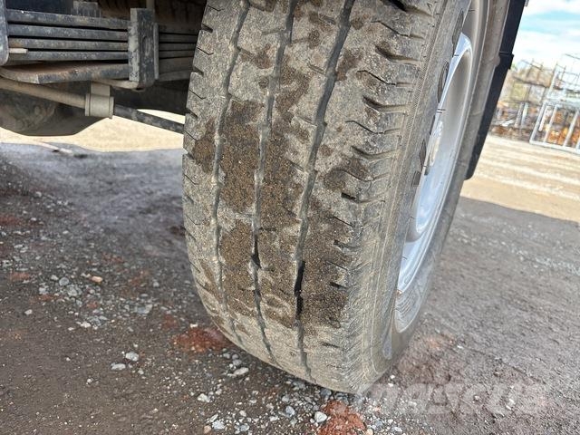 Mitsubishi Triton Ldv/dropside