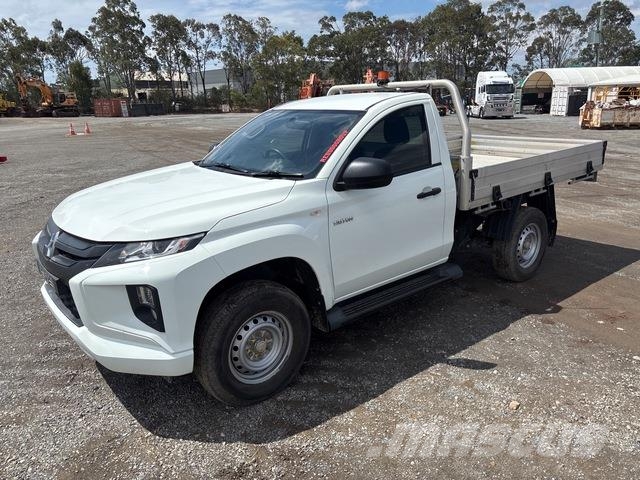Mitsubishi Triton Ldv/dropside