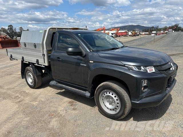 Mitsubishi Triton Ldv/dropside