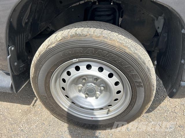 Mitsubishi Triton Bestelwagens met open laadbak