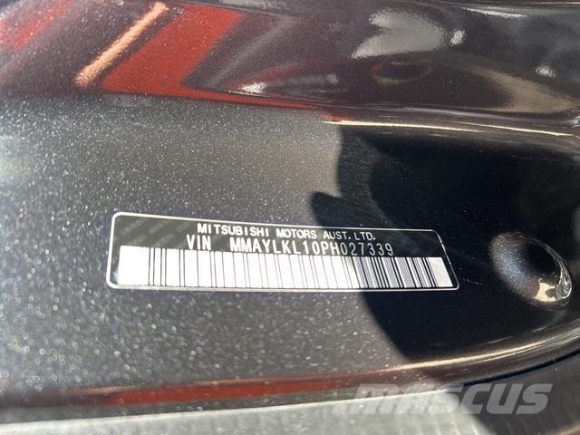 Mitsubishi Triton Bestelwagens met open laadbak