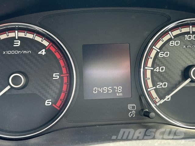 Mitsubishi Triton Bestelwagens met open laadbak