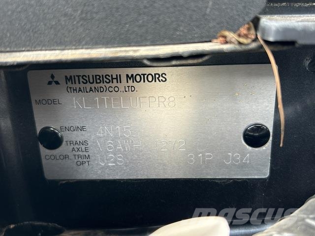 Mitsubishi Triton Bestelwagens met open laadbak