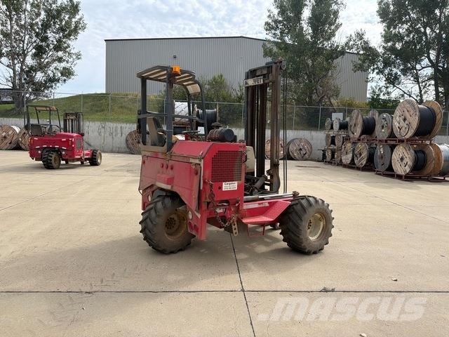Moffett M5500 Medbringertruck