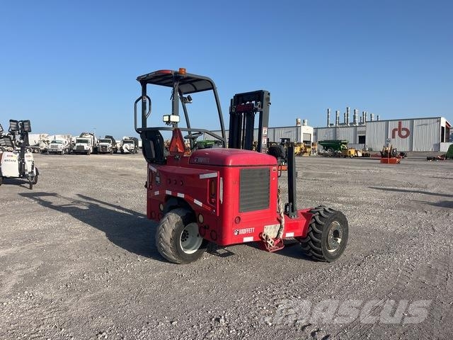 Moffett M8 55.4 Medbringertruck