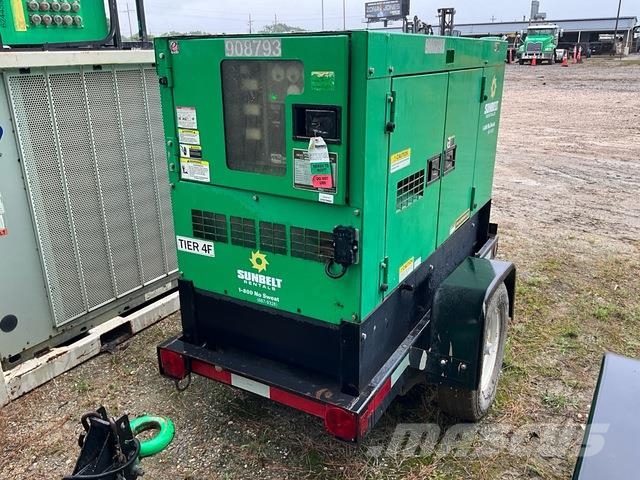 MultiQuip DCA-25SSIU4F Naftové generátory