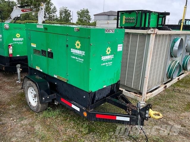 MultiQuip DCA-25SSIU4F Naftové generátory