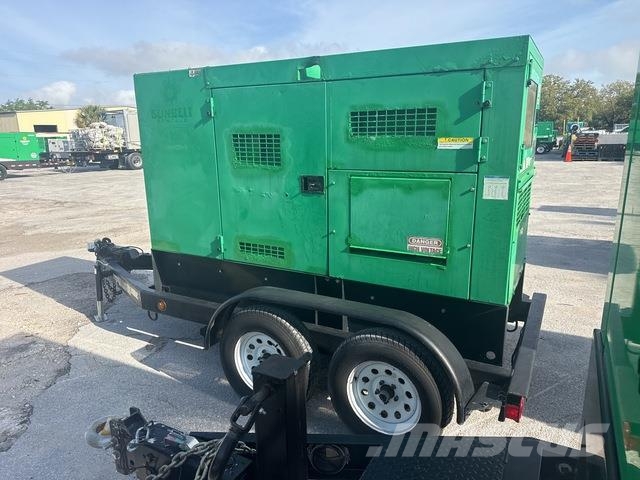 MultiQuip Whisperwatt DCA-70SSIU4F مولدات ديزل
