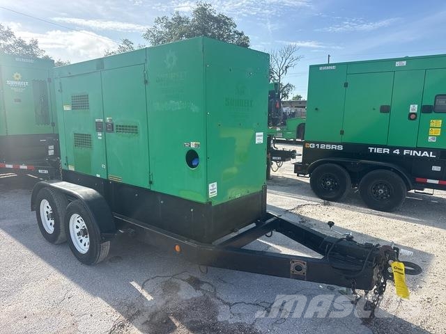 MultiQuip Whisperwatt DCA-70SSIU4F مولدات ديزل