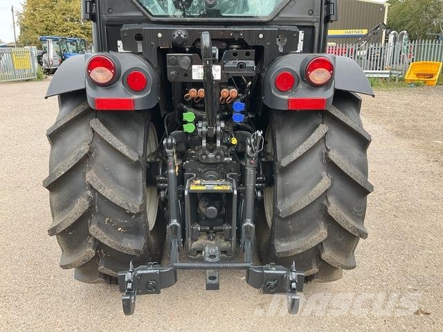 New Holland T4.100N Trattori