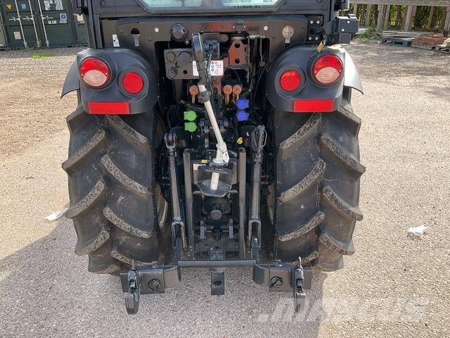 New Holland T4.90N Trattori