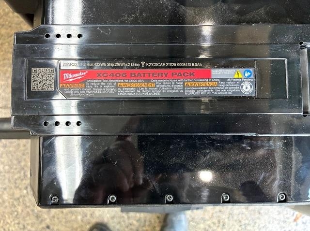  New (Never Used) Milwaukee MX FUEL Lithium-Ion Cor バッテリー
