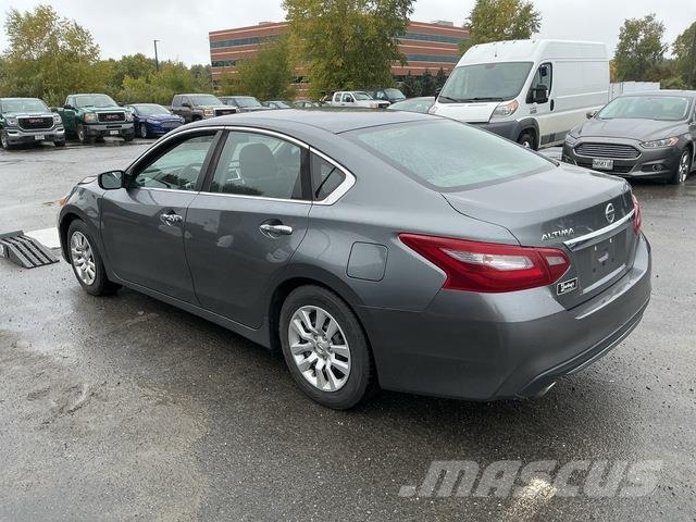 Nissan Alitma S سيارات