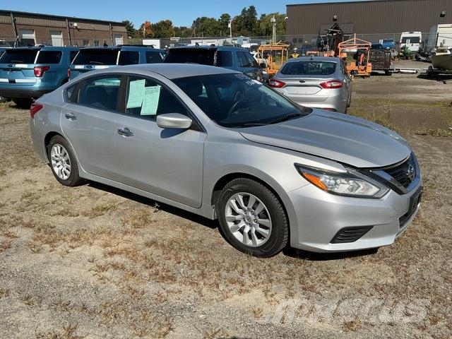 Nissan Altima Automobili