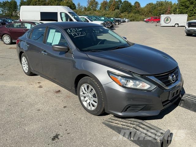 Nissan Altima Automobili