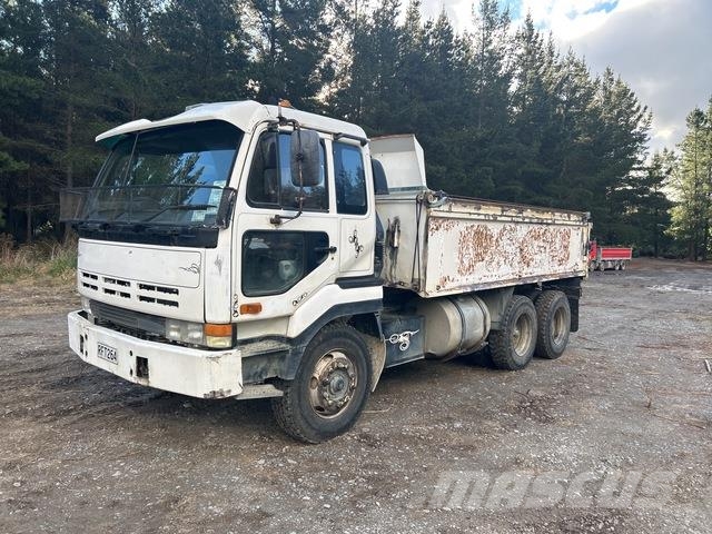 Nissan CW380S Грузовики-Самосвалы