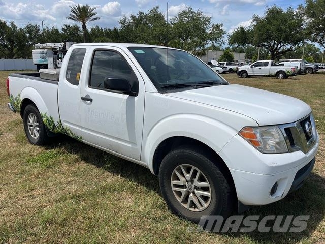 Nissan Frontier Pick-upy / Pojazdy z otwieranymi burtami