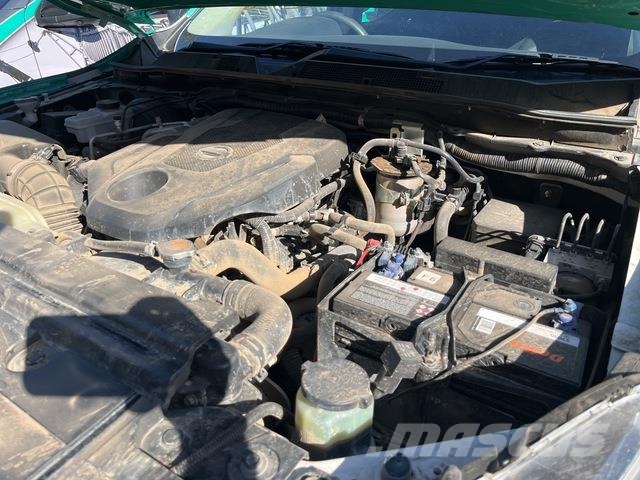 Nissan Navara 皮卡车