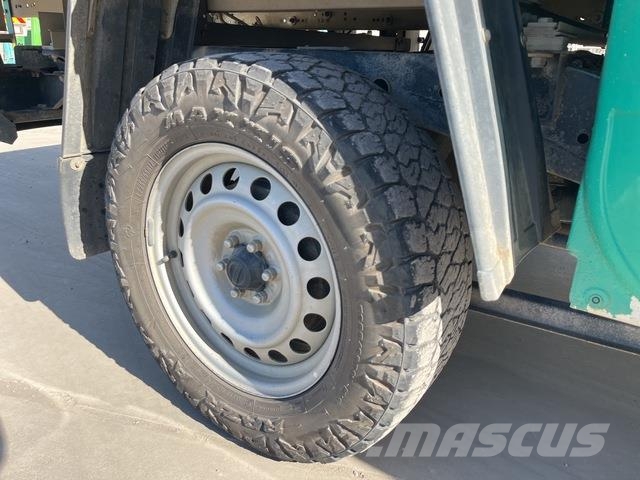 Nissan Navara 皮卡车