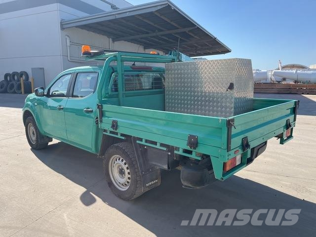 Nissan Navara 皮卡车
