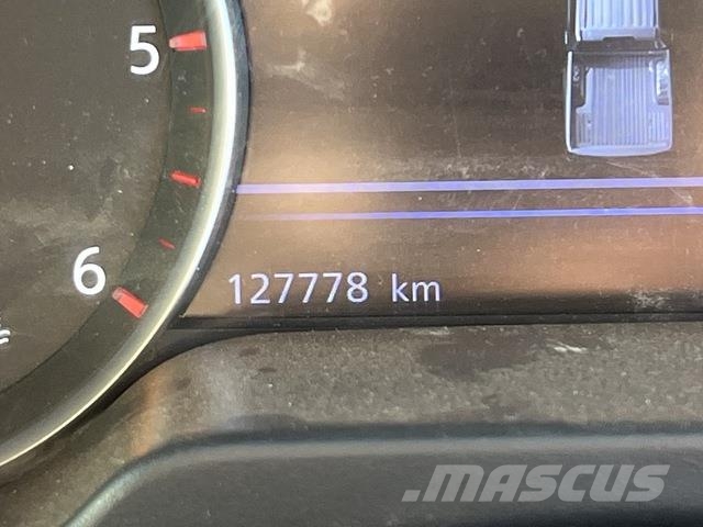 Nissan Navara 皮卡车